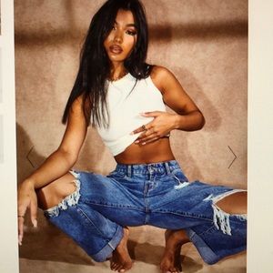 🆕👖Mid Blue Wash Open Knee Boyfriend  Jeans.Size4